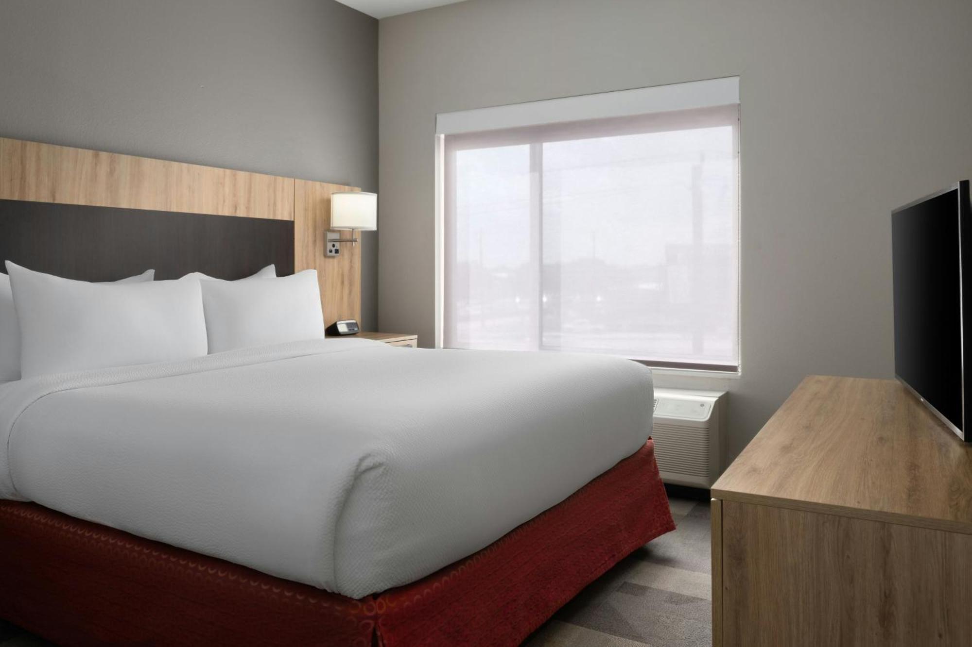 Towneplace Suites By Marriott Houston Hobby Airport Экстерьер фото