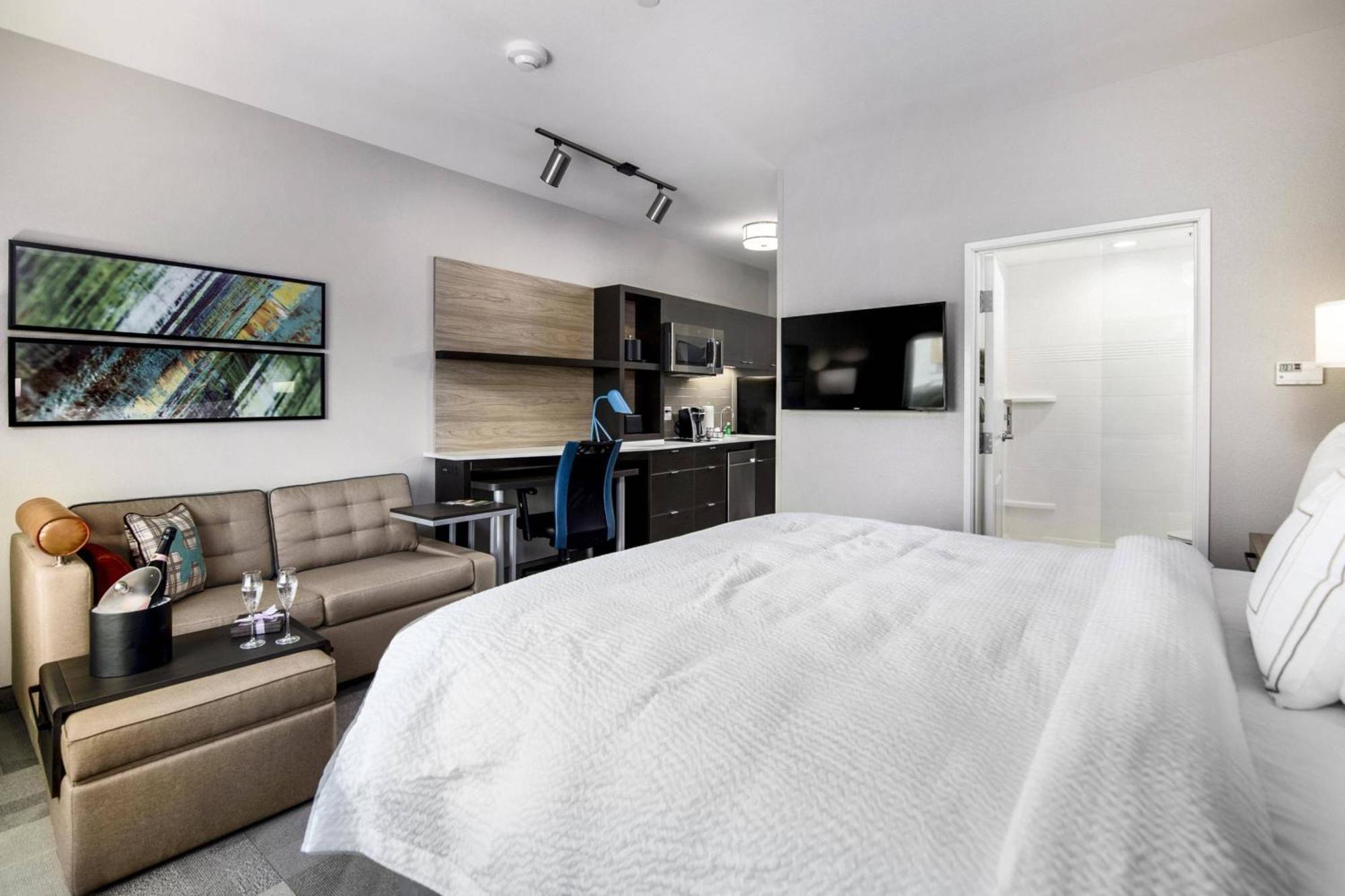 Towneplace Suites By Marriott Houston Hobby Airport Экстерьер фото